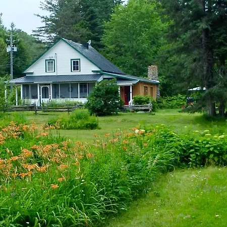 Chalets Nabu La Sacacomie - Riviere - Billard Saint-Alexis-des-Monts Exterior photo