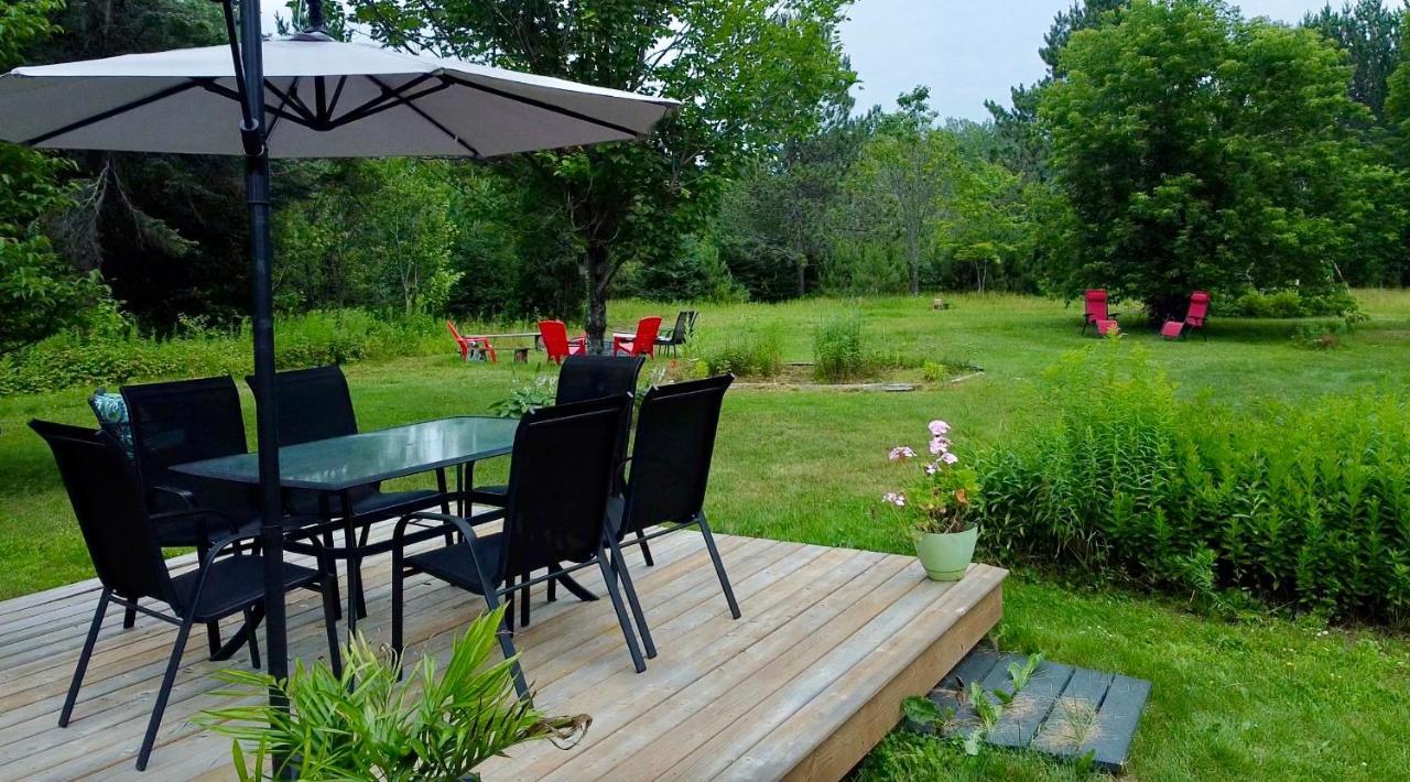 Nabu La Sacacomie - Riviere - Billard Chalet Saint-Alexis-des-Monts
